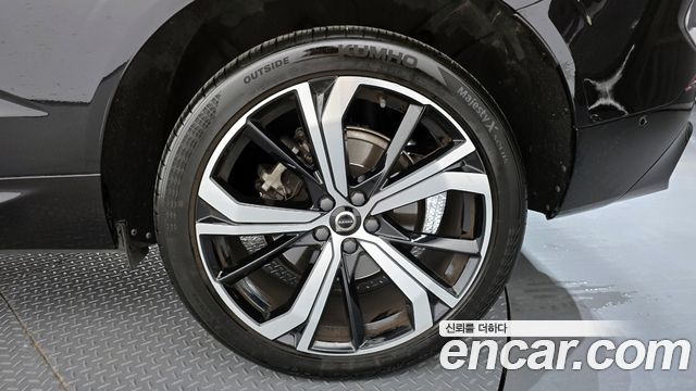 Volvo XC60 2022 — photo 7