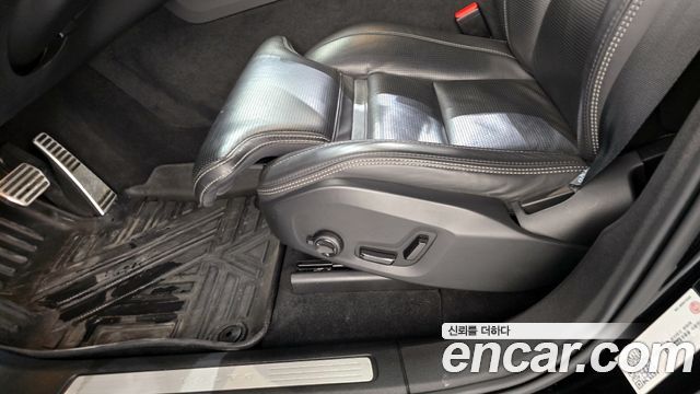 Volvo XC60 2022 — photo 29