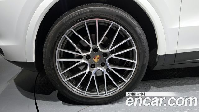 Porsche Cayenne 2020 — photo 5