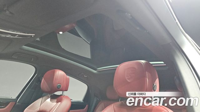 Porsche Cayenne 2020 — photo 25