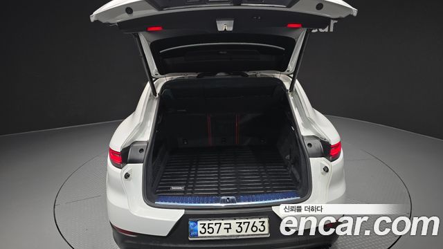 Porsche Cayenne 2020 — photo 26