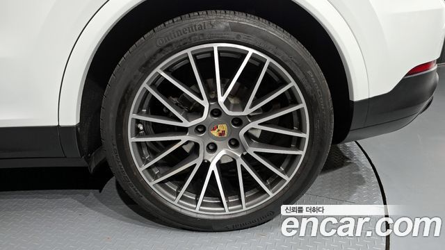 Porsche Cayenne 2020 — photo 7