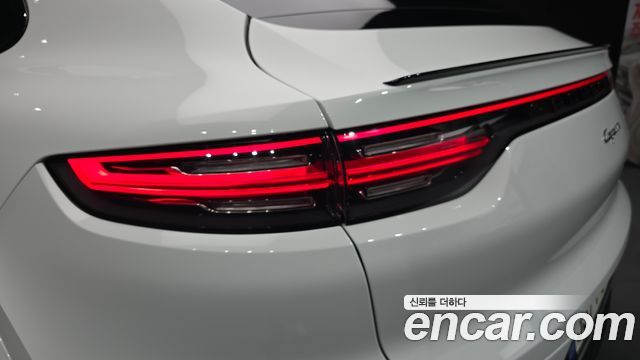 Porsche Cayenne 2020 — photo 9