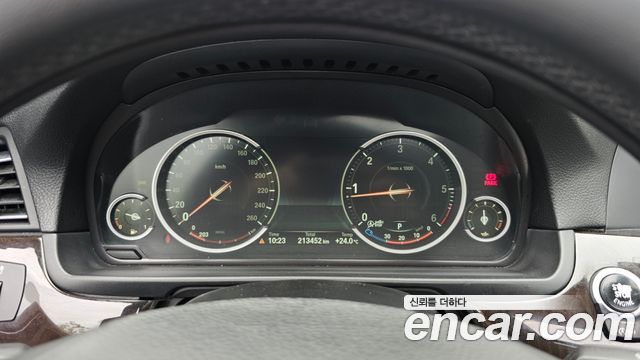 BMW 5-Series 2013 — photo 8