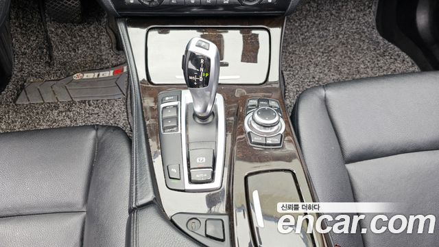BMW 5-Series 2013 — photo 9