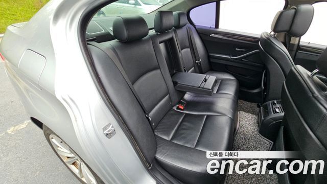BMW 5-Series 2013 — photo 11