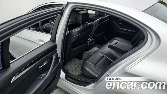 BMW 5-Series 2013 — photo 17