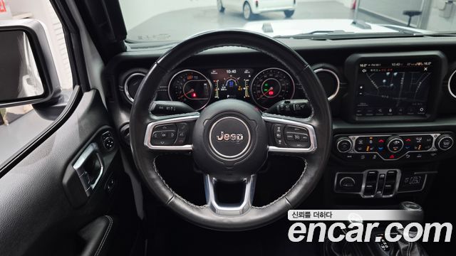 Jeep Wrangler 2023 — photo 19
