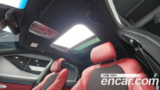 Genesis GV70 2025 — photo 12