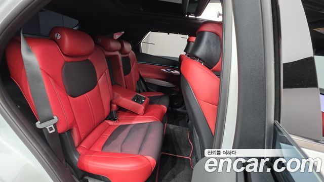 Genesis GV70 2025 — photo 18