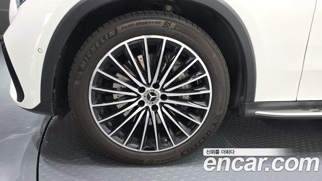 Mercedes-Benz GLC-Class 2025 — photo 5