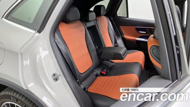 Mercedes-Benz GLC-Class 2025 — photo 17