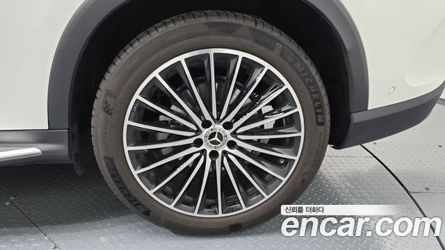 Mercedes-Benz GLC-Class 2025 — photo 7