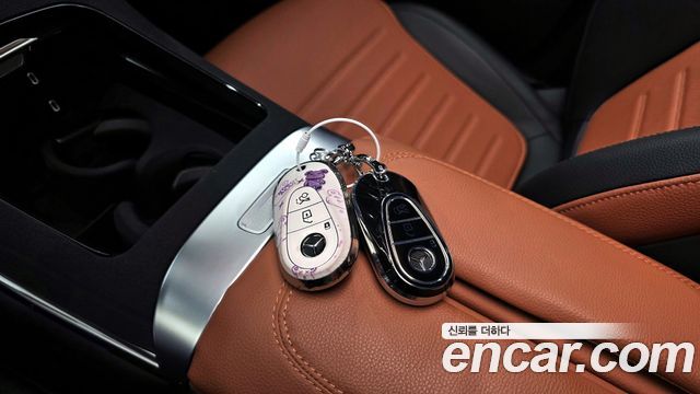 Mercedes-Benz GLC-Class 2025 — photo 27