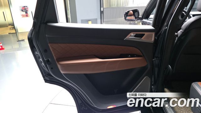 KG Mobility Rexton 2018 — photo 15
