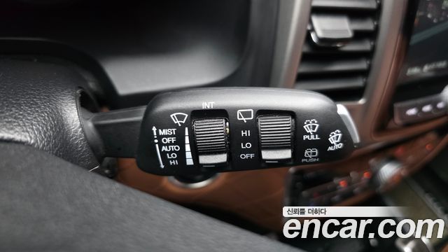KG Mobility Rexton 2018 — photo 28