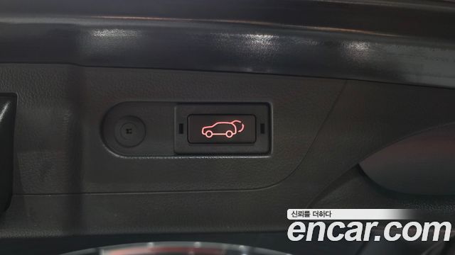 KG Mobility Rexton 2018 — photo 32