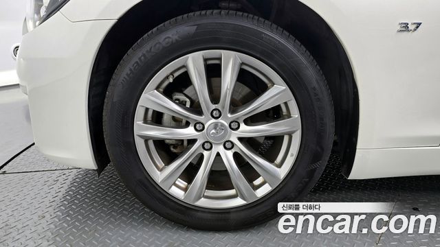 Infiniti Q70 2019 — photo 5