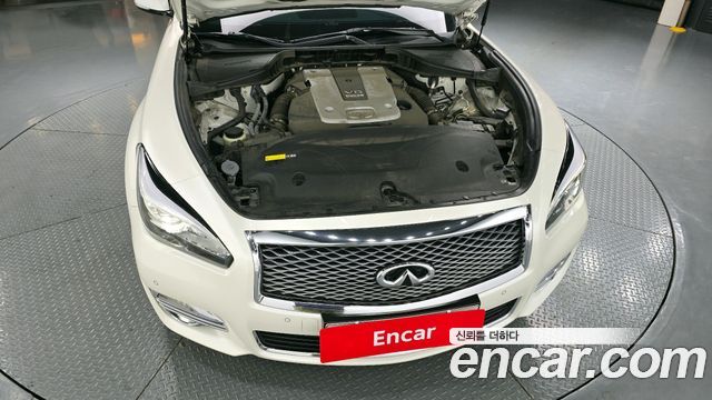 Infiniti Q70 2019 — photo 6