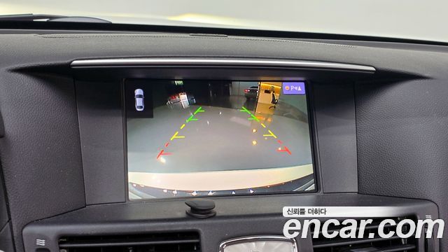 Infiniti Q70 2019 — photo 16