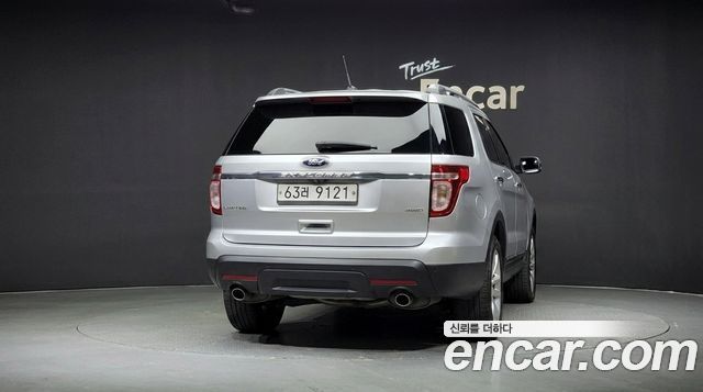 Ford Explorer 2013 — photo 4