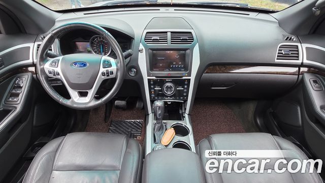 Ford Explorer 2013 — photo 10