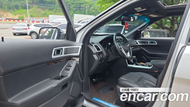 Ford Explorer 2013 — photo 13