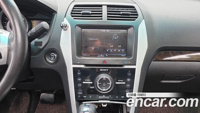 Ford Explorer 2013 — photo 20