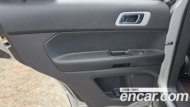 Ford Explorer 2013 — photo 15