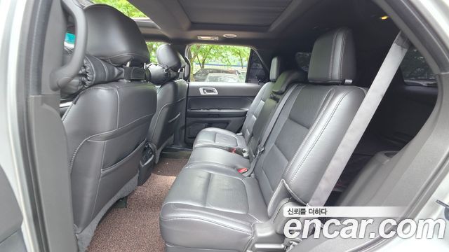 Ford Explorer 2013 — photo 16