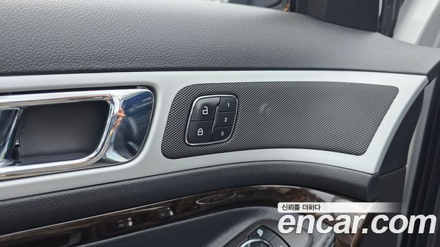 Ford Explorer 2013 — photo 29