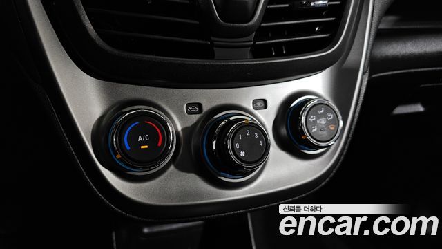 Chevrolet Korea Spark 2018 — photo 17