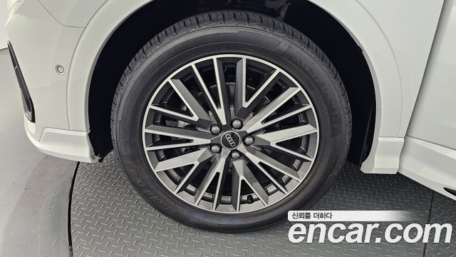 Audi Q3 2025 — photo 5