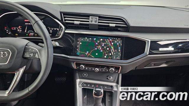 Audi Q3 2025 — photo 19