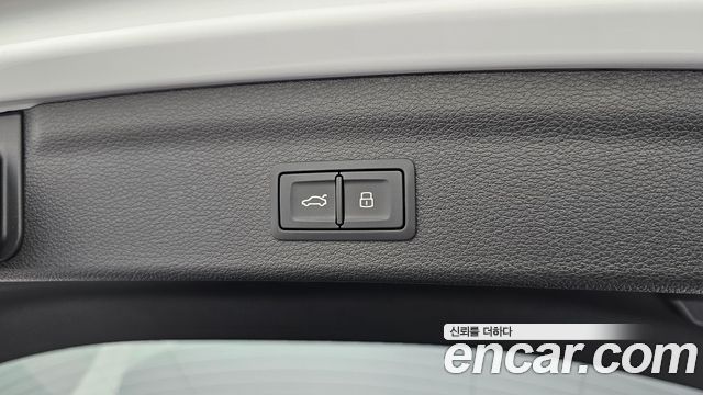 Audi Q3 2025 — photo 23