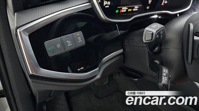 Audi Q3 2025 — photo 27