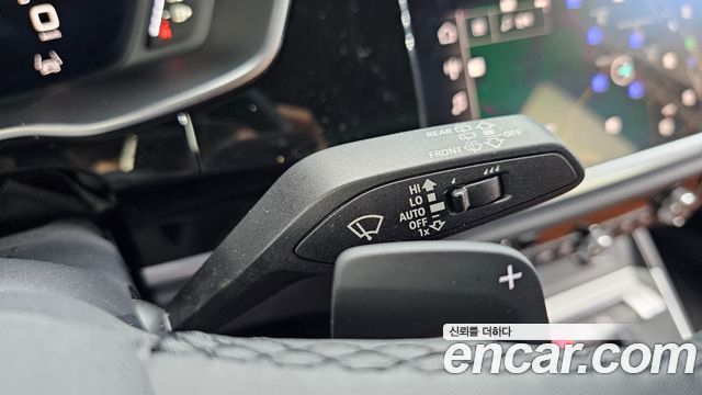 Audi Q3 2025 — photo 28