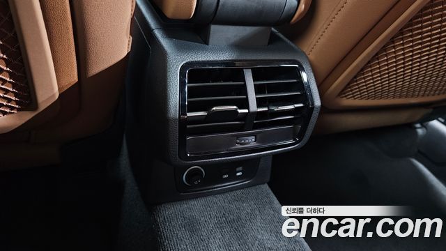Audi Q3 2025 — photo 31