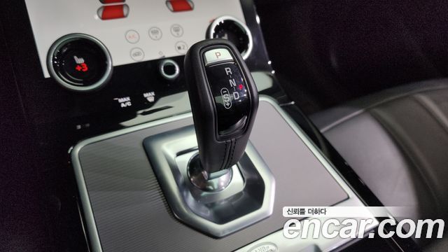 Land Rover Range Rover Evoque 2020 — photo 9