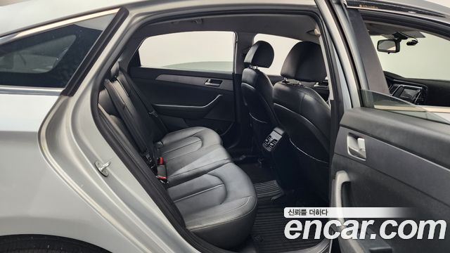 Hyundai Sonata 2018 — photo 11