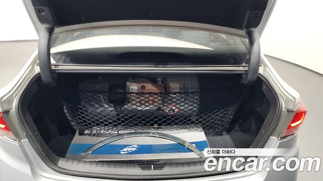 Hyundai Sonata 2018 — photo 16