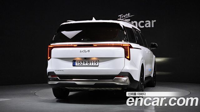 Kia Canival 2025 — photo 4