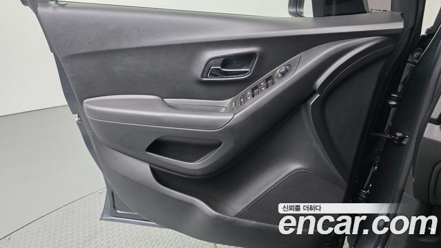 Chevrolet Korea Trax 2016 — photo 14