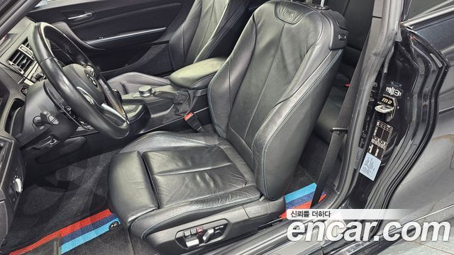 BMW M2 2018 — photo 19