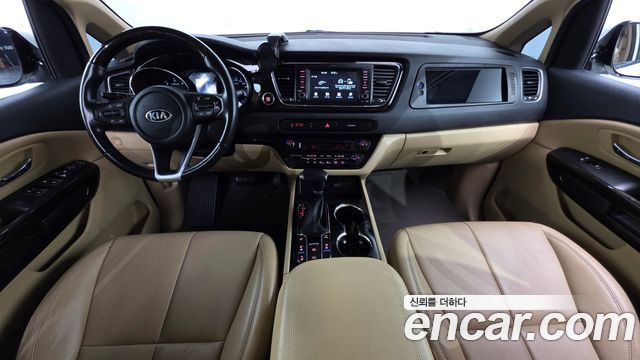 Kia Canival 2019 — photo 7