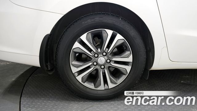 Kia Canival 2019 — photo 5
