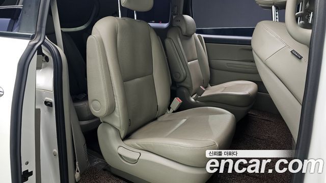 Kia Canival 2019 — photo 11