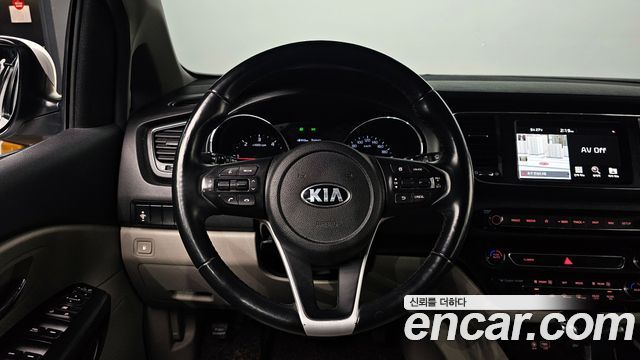 Kia Canival 2019 — photo 13