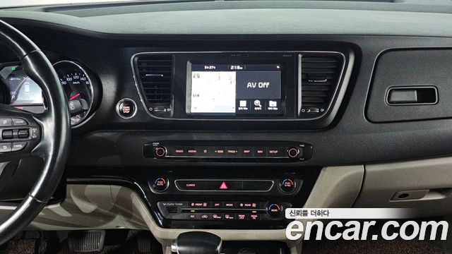 Kia Canival 2019 — photo 15