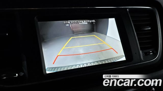 Kia Canival 2019 — photo 16
